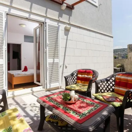 Apartments Mira - Comfy With Garden Dubrovnik Exterior photo